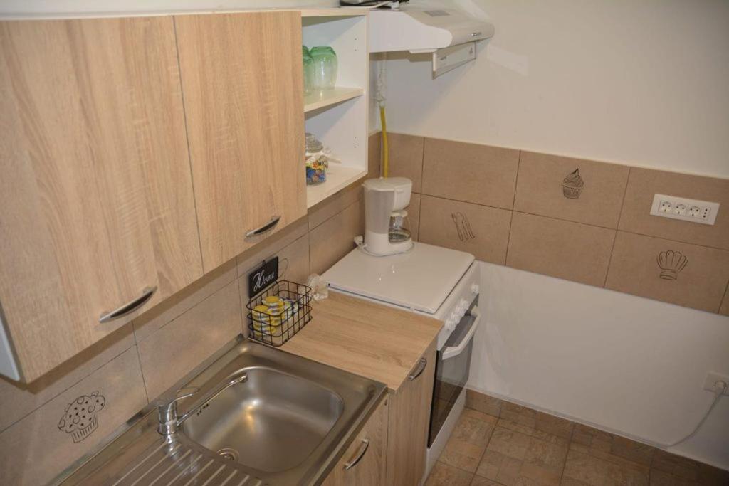 Sunrise Apartment Petroşani Εξωτερικό φωτογραφία