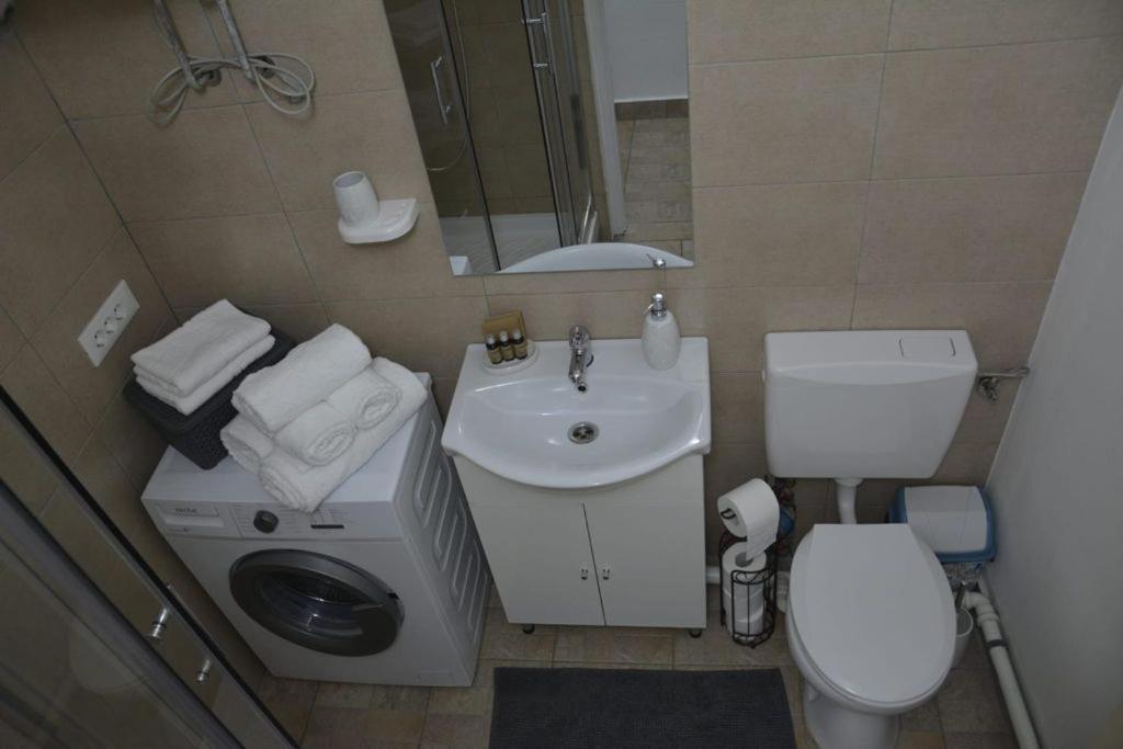 Sunrise Apartment Petroşani Εξωτερικό φωτογραφία